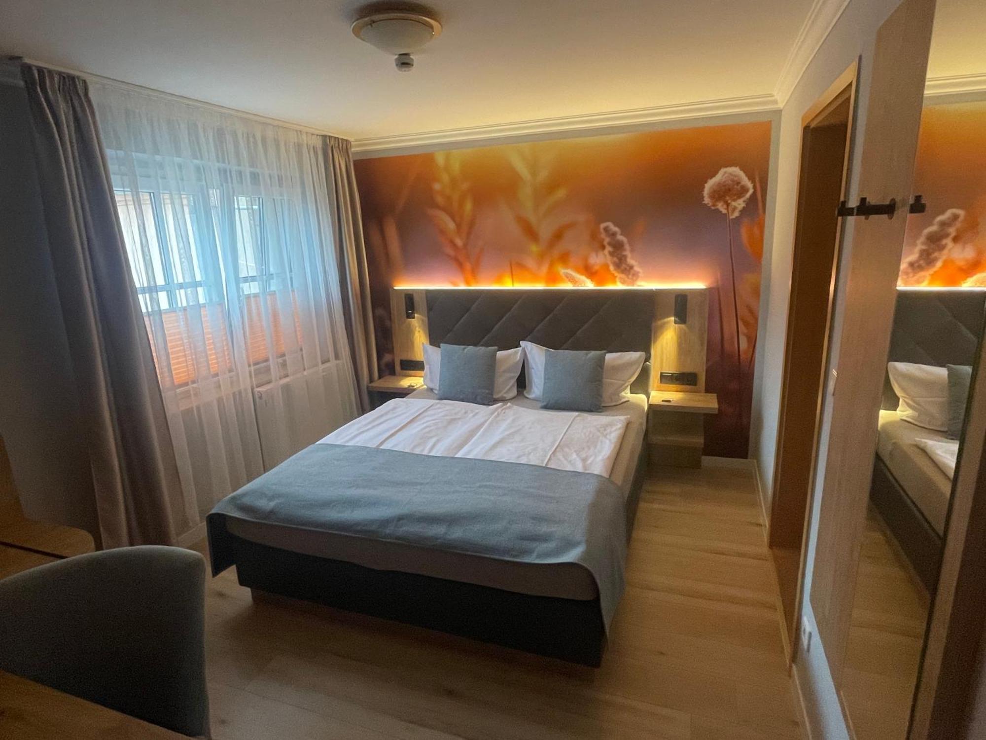 Hotel "Pension Marlis" Garni Reichenberg  Екстериор снимка