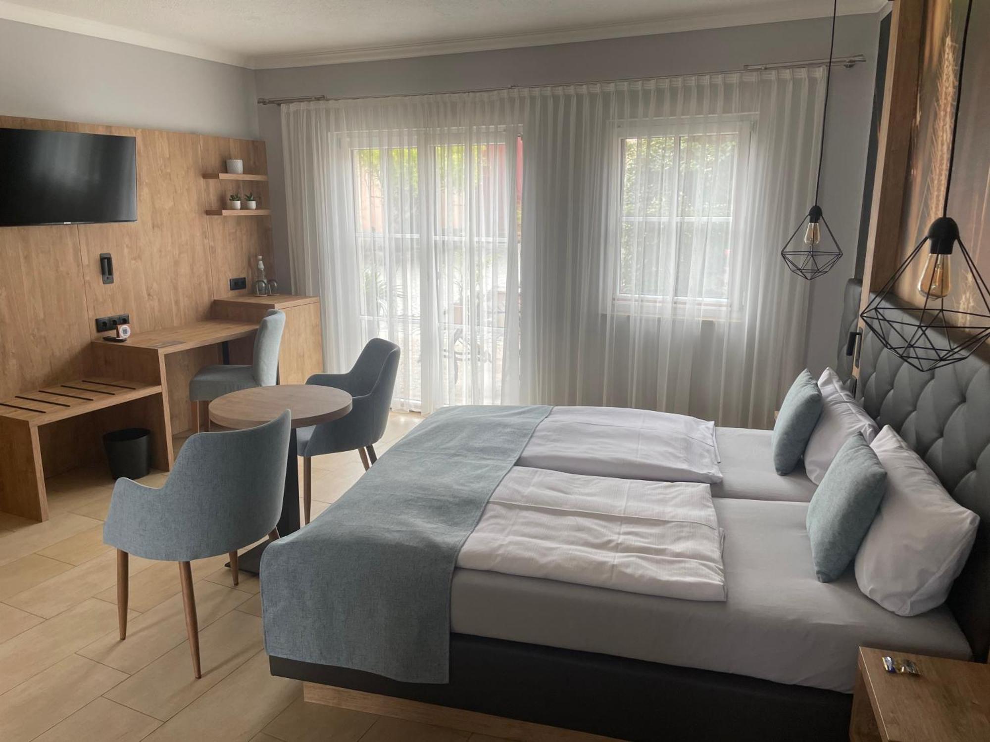 Hotel "Pension Marlis" Garni Reichenberg  Екстериор снимка
