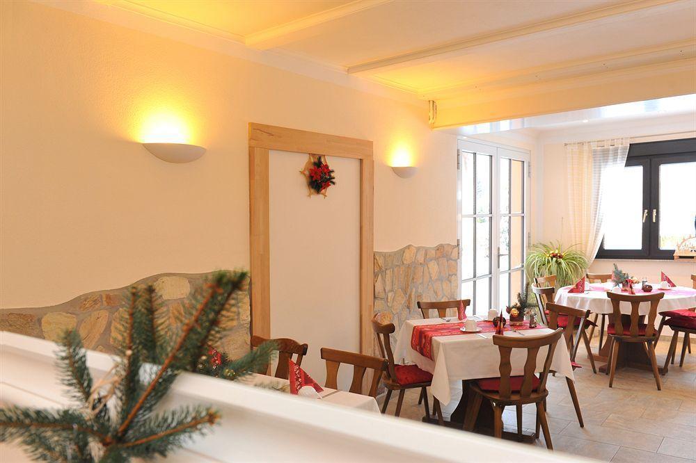 Hotel "Pension Marlis" Garni Reichenberg  Екстериор снимка
