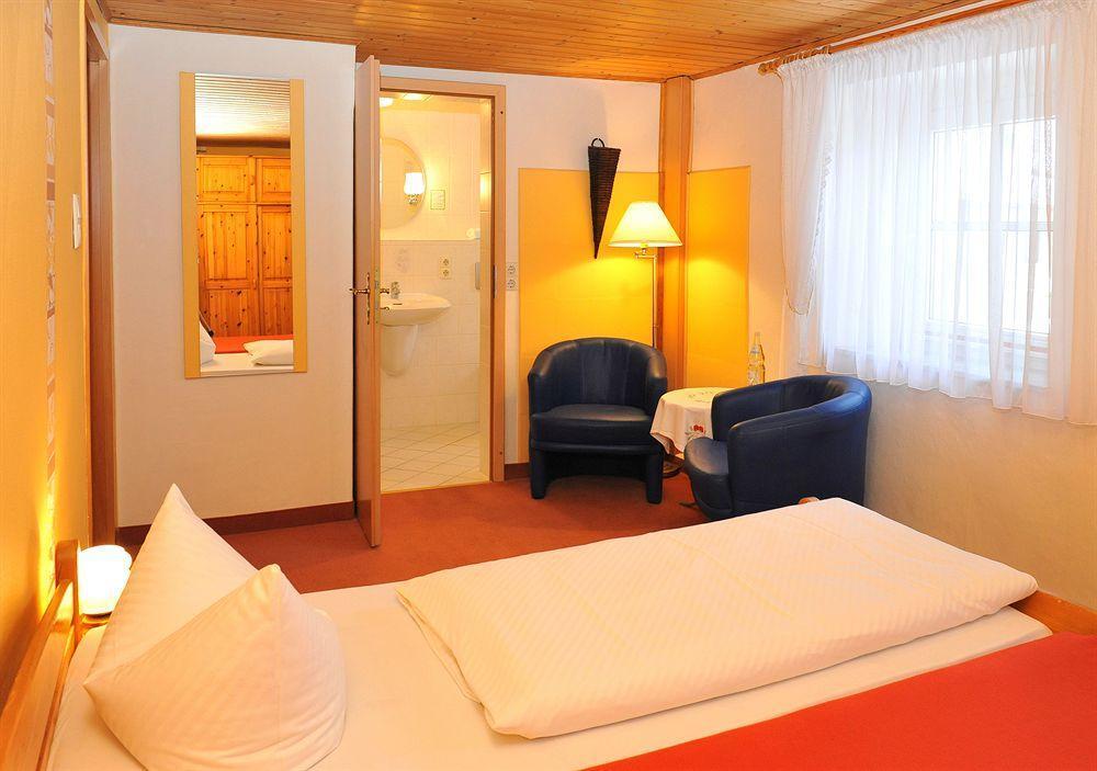 Hotel "Pension Marlis" Garni Reichenberg  Екстериор снимка