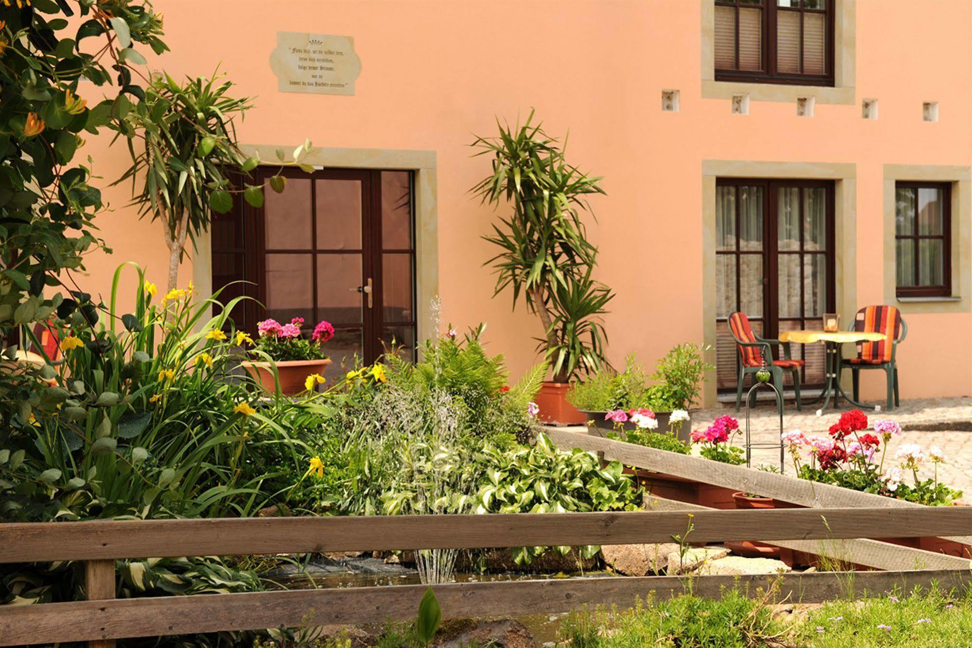 Hotel "Pension Marlis" Garni Reichenberg  Екстериор снимка